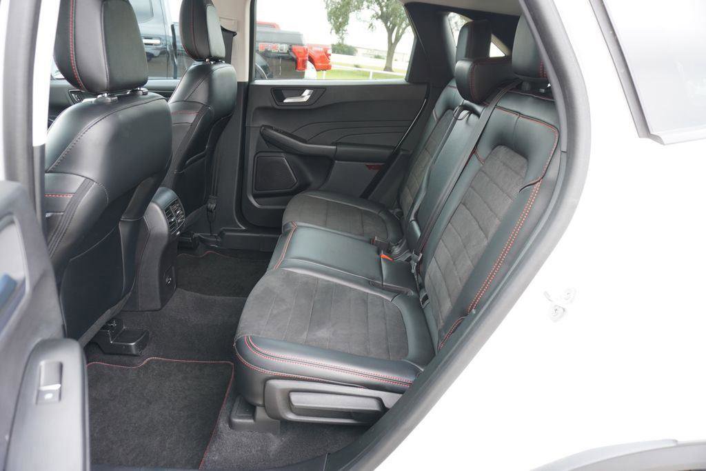 Certified 2022 Ford Escape SEL w/ SEL Stealth AWD Package image 20
