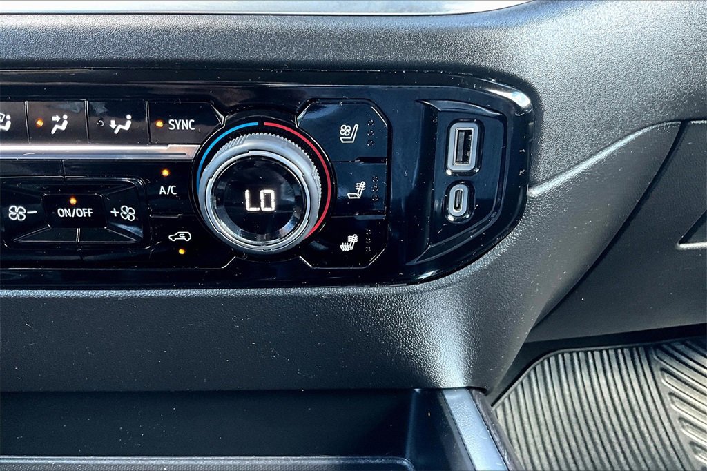 Used 2022 Chevrolet Silverado 1500 LTZ w/ Z71 Off-Road Package image 33