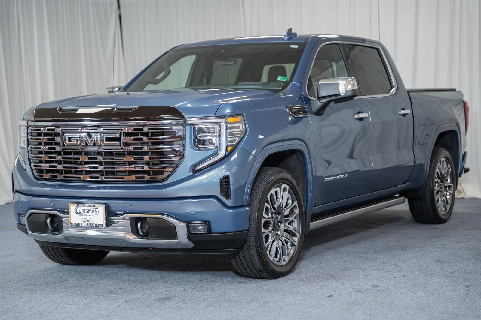 Used 2026 GMC Sierra 1500 Denali Ultimate AWD/4WD image 3