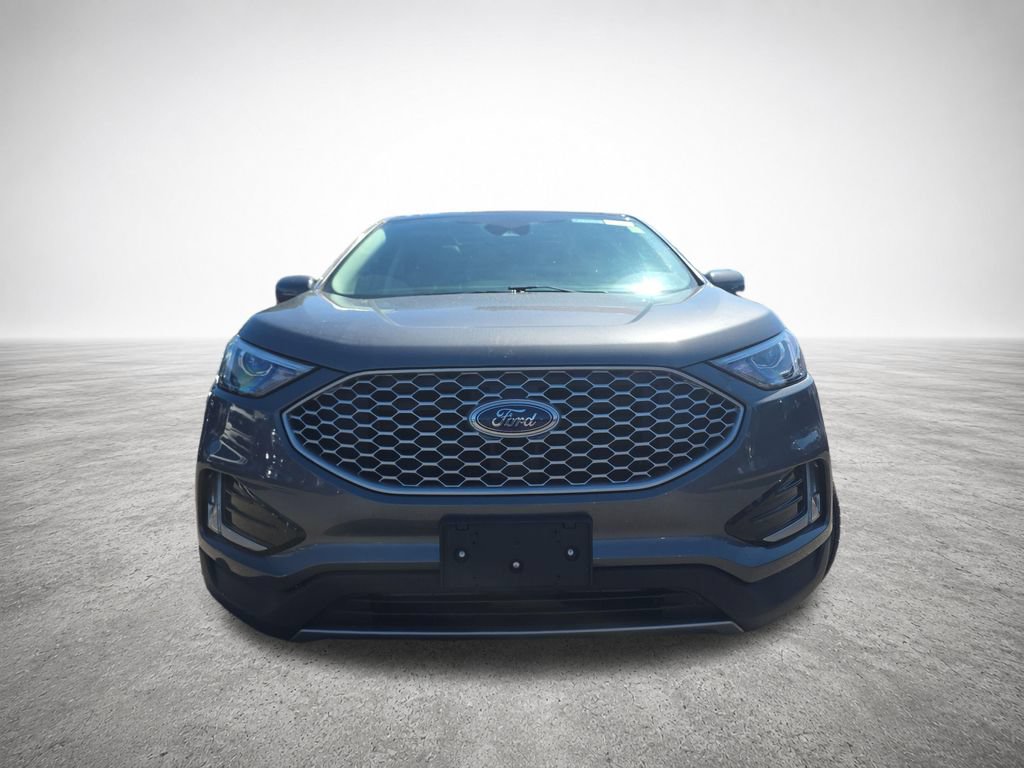 Certified 2024 Ford Edge SEL w/ Convenience Package AWD/4WD image 3