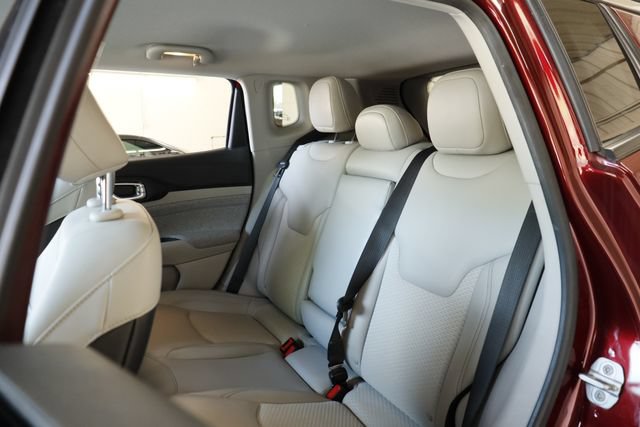 Used 2022 Jeep Compass Latitude FWD image 30