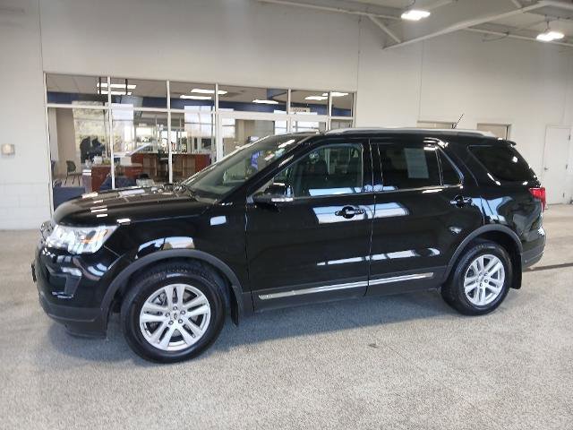 Certified 2018 Ford Explorer XLT w/ Equipment Group 201A image 2