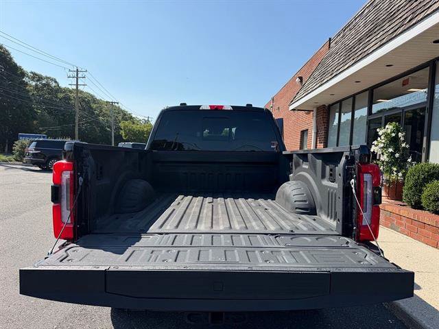 Certified 2025 Ford F250 Platinum w/ FX4 Off-Road Package AWD/4WD image 8
