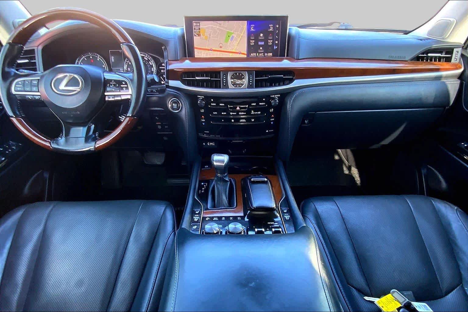 Used 2019 Lexus LX 570 4WD w/ Luxury Package image 14