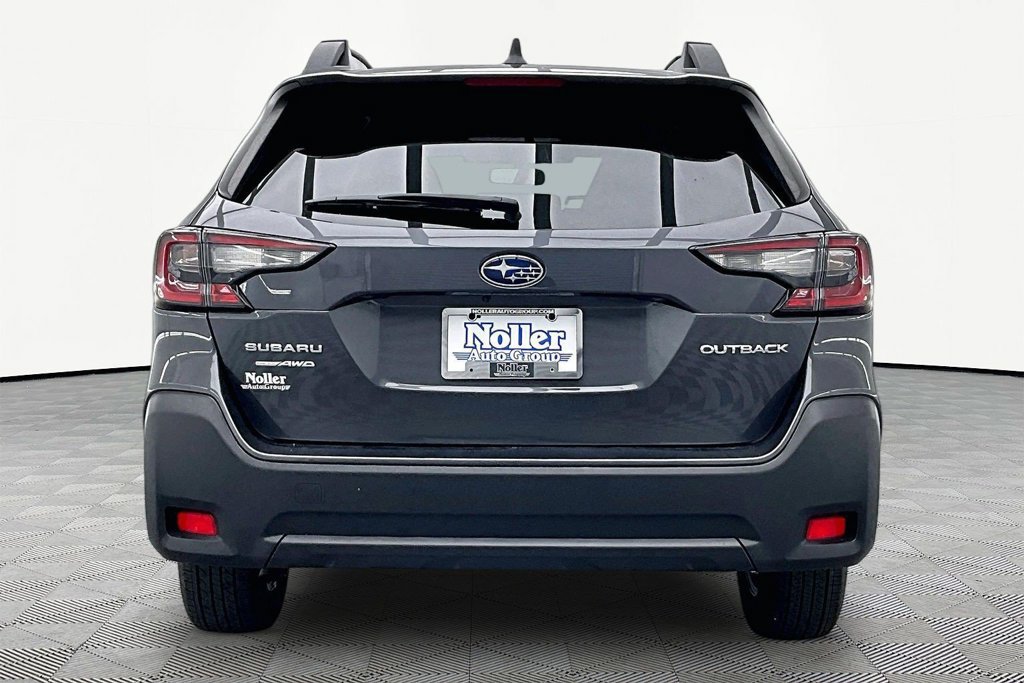 Used 2024 Subaru Outback Premium AWD/4WD image 4