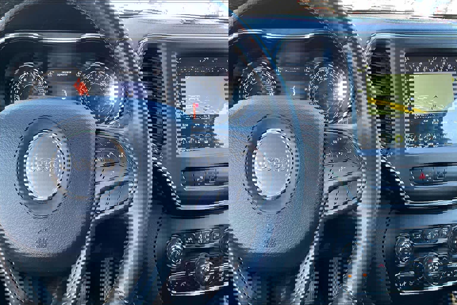 Used 2019 Jeep Cherokee Trailhawk w/ Cold Weather Group image 24