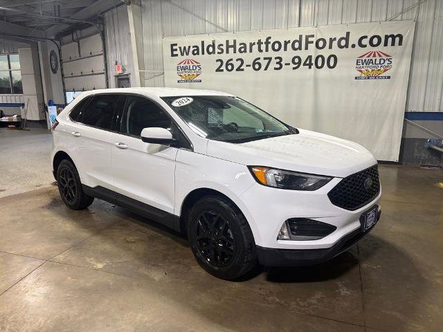 Certified 2024 Ford Edge SEL w/ Convenience Package AWD/4WD image 2