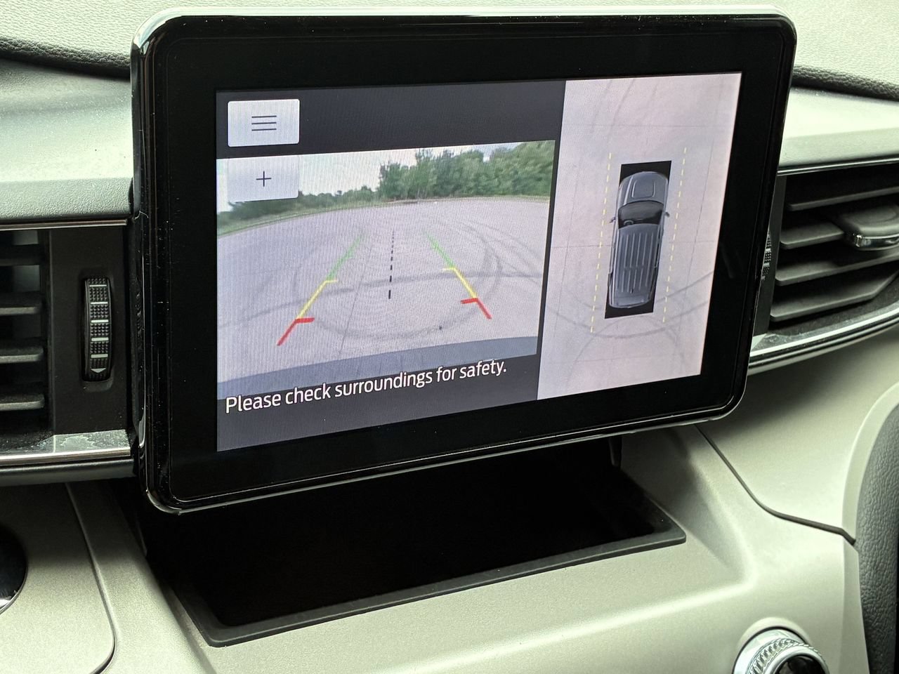 Certified 2023 Ford Explorer XLT w/ Equipment Group 202A AWD/4WD image 15