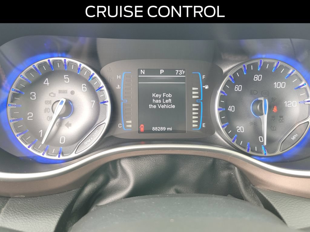 Used 2017 Chrysler Pacifica Touring-L FWD image 24