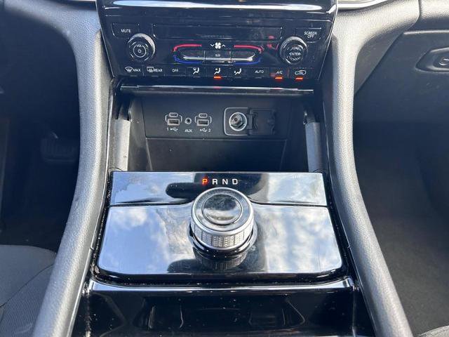 Used 2023 Jeep Grand Cherokee L Laredo image 19
