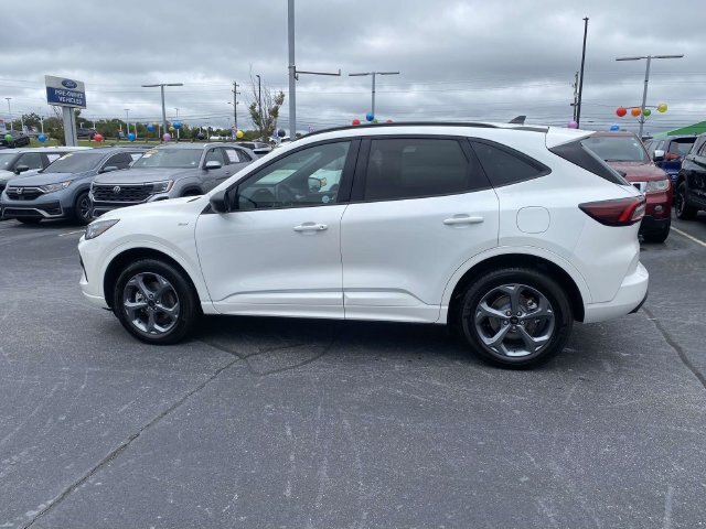 Certified 2024 Ford Escape ST-Line w/ Tech Pack #1 AWD/4WD image 4