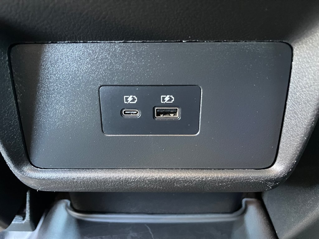 Used 2023 Nissan Rogue SV AWD/4WD image 34