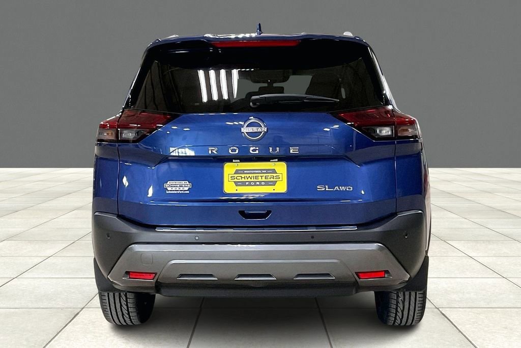 Used 2023 Nissan Rogue SL w/ SL Premium Package image 3
