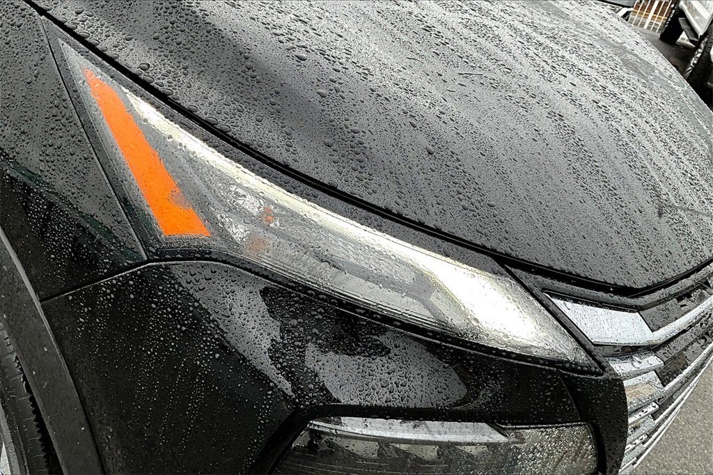 Used 2024 Nissan Rogue SV image 27