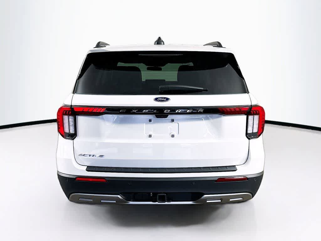 Certified 2025 Ford Explorer Active w/ Active Comfort Package RWD image 5