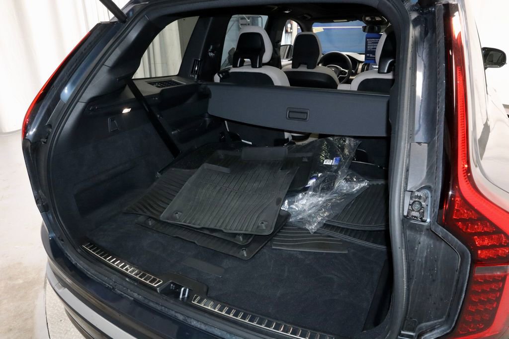 Used 2025 Volvo XC90 B5 Plus w/ Protection Package AWD/4WD image 15
