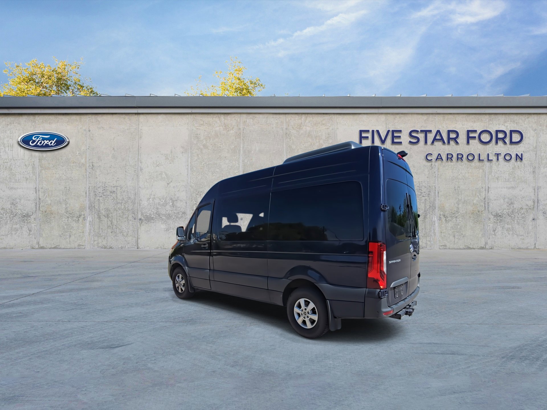 Used 2024 Mercedes-Benz Sprinter 2500 image 3