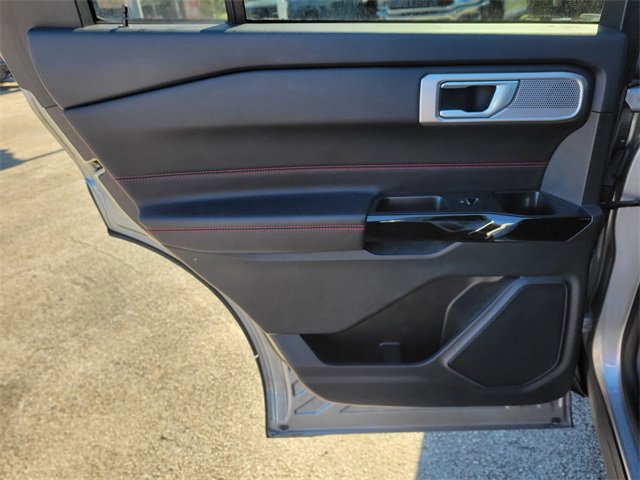 Certified 2023 Ford Explorer ST-Line w/ Class IV Trailer Tow Package image 11