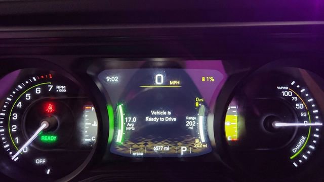 Used 2025 Jeep Wrangler Unlimited Sahara w/ Safety Group AWD/4WD image 11