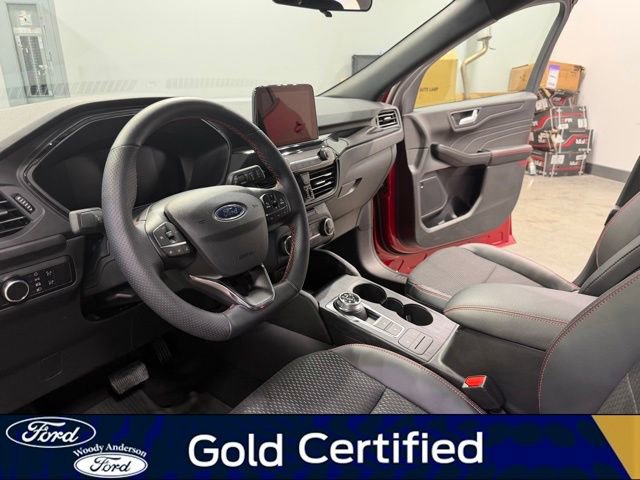 Certified 2025 Ford Escape ST-Line FWD image 9