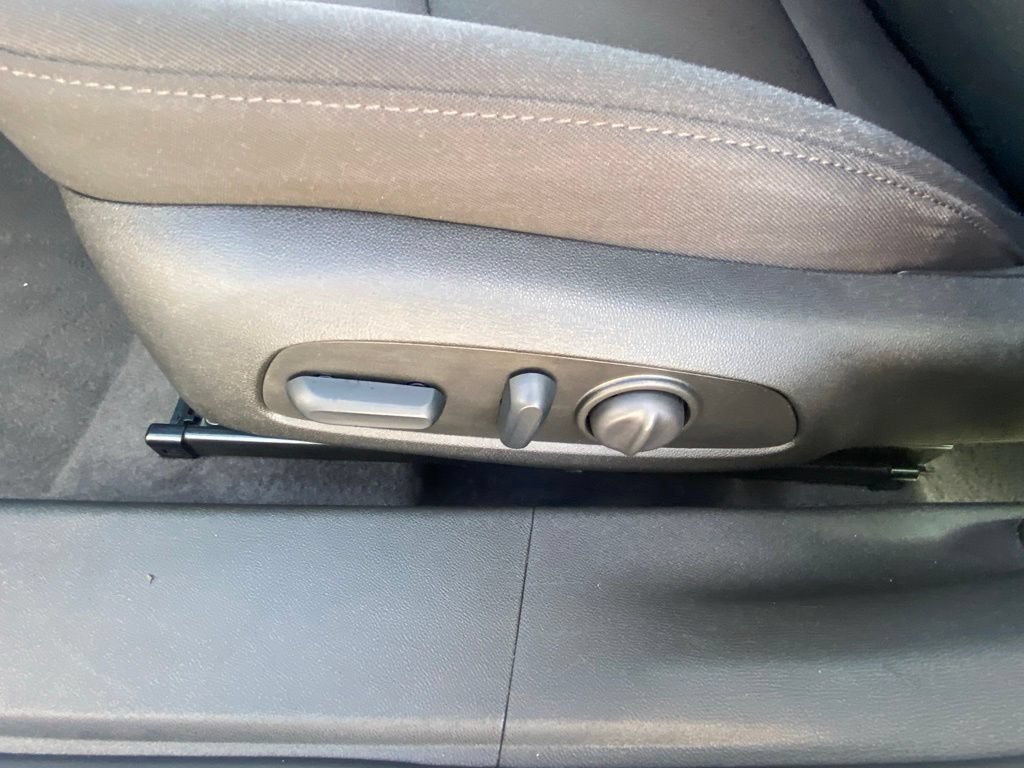Used 2025 Chevrolet Malibu LT FWD image 10
