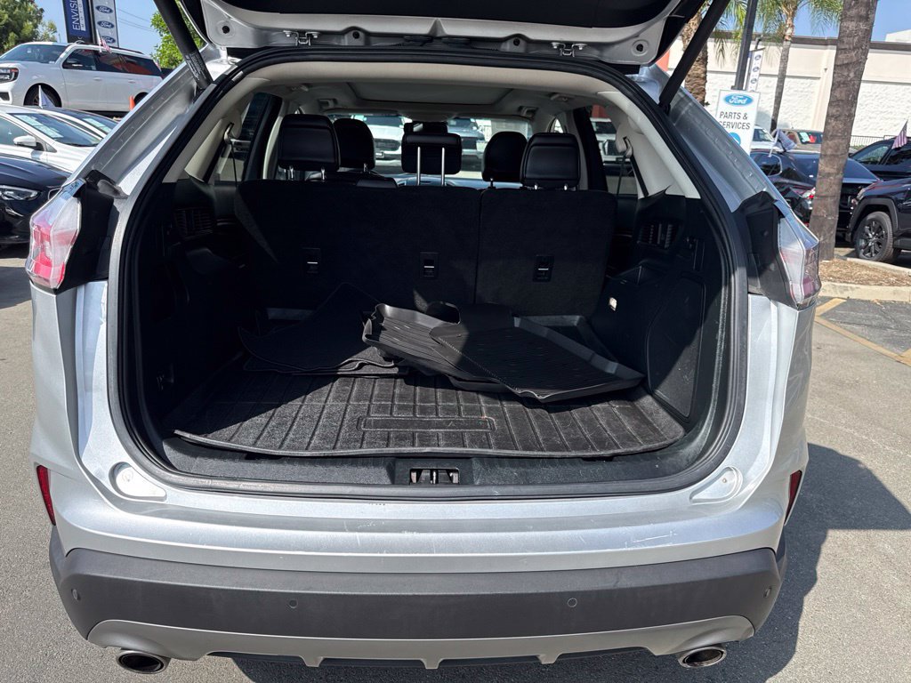 Certified 2019 Ford Edge Titanium FWD image 17