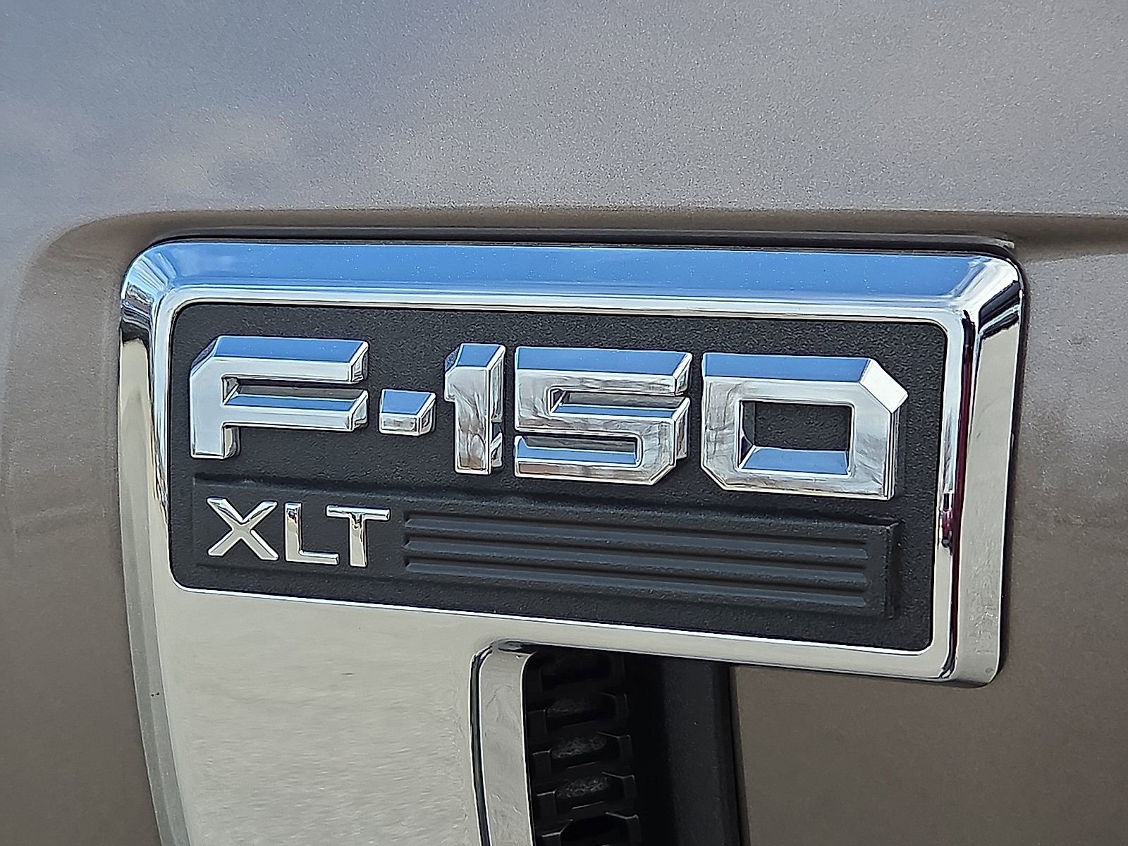 Certified 2023 Ford F150 XLT w/ Equipment Group 302A High image 8