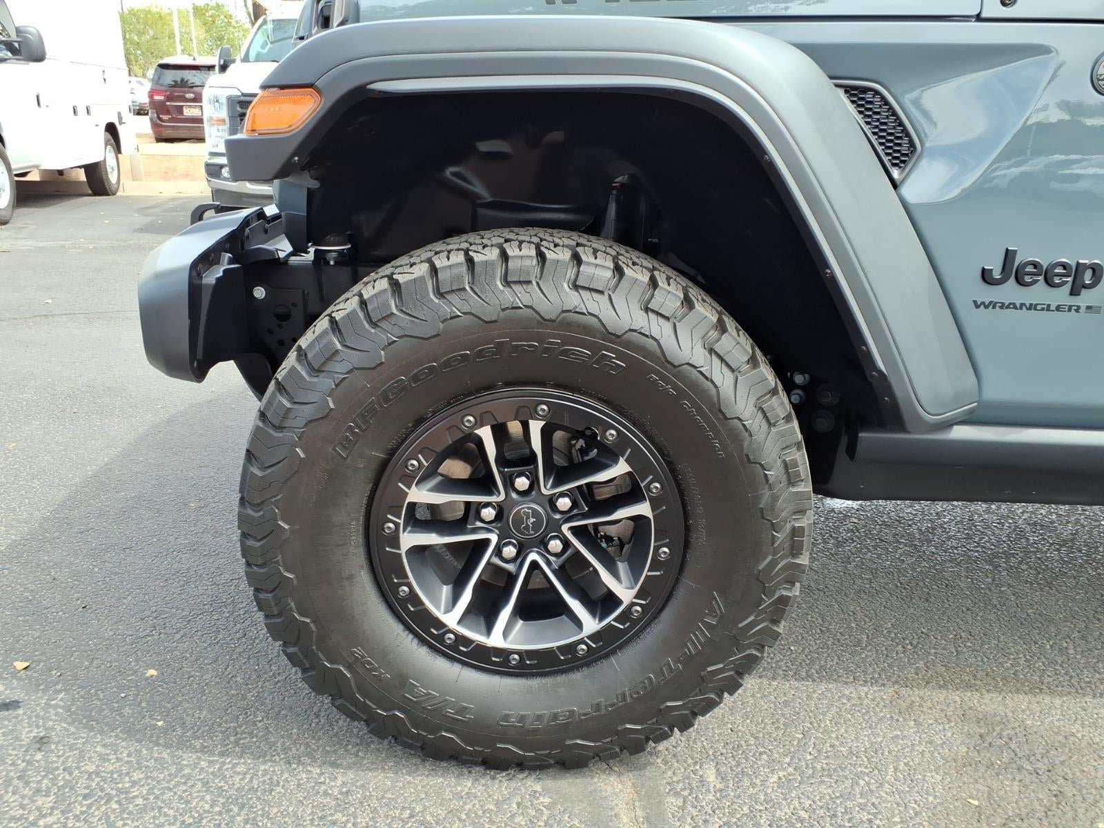 Used 2026 Jeep Wrangler Unlimited Sport AWD/4WD image 9
