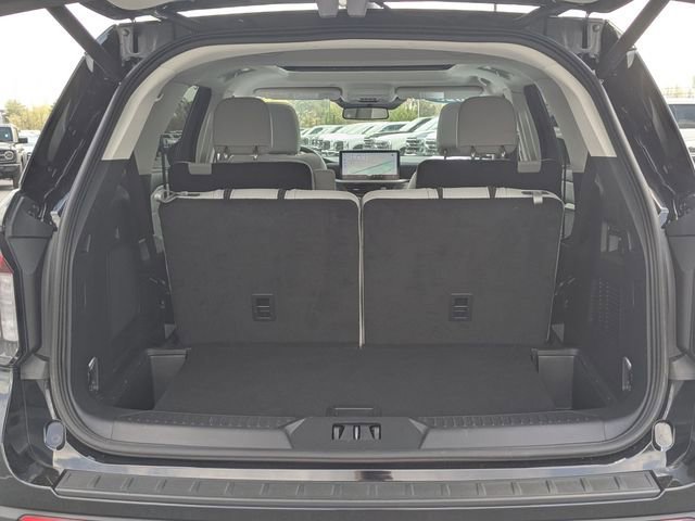 Certified 2025 Ford Explorer Platinum w/ Ultimate Package image 26