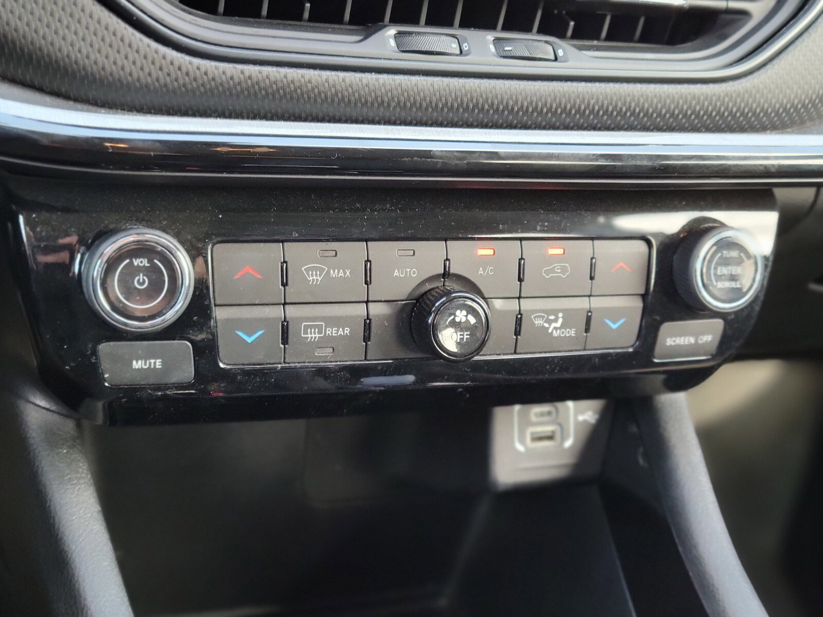 Used 2022 Jeep Compass Trailhawk w/ Trailhawk Elite Group image 23