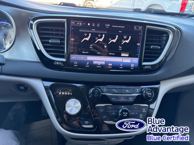 Used 2024 Chrysler Pacifica Touring-L image 25