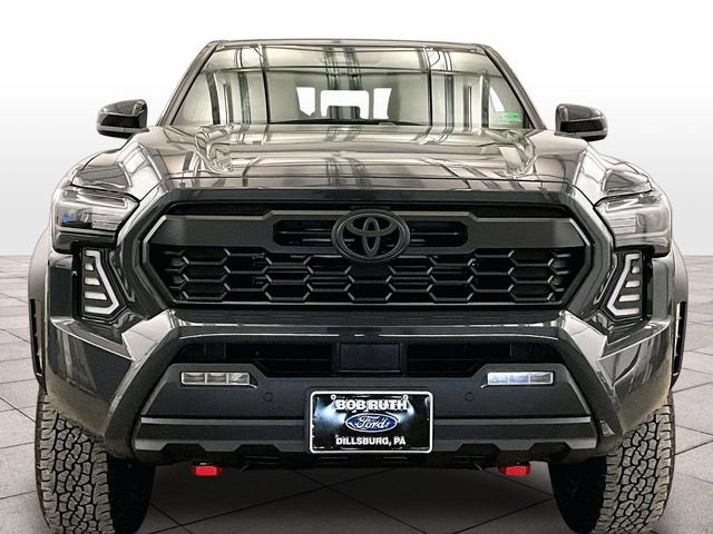 Used 2025 Toyota Tacoma TRD Off-Road w/ TRD Off Road Upgrade Package AWD/4WD image 3