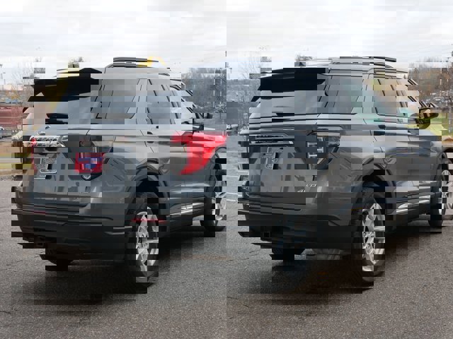 Certified 2023 Ford Explorer XLT w/ Class IV Trailer Tow Package image 5