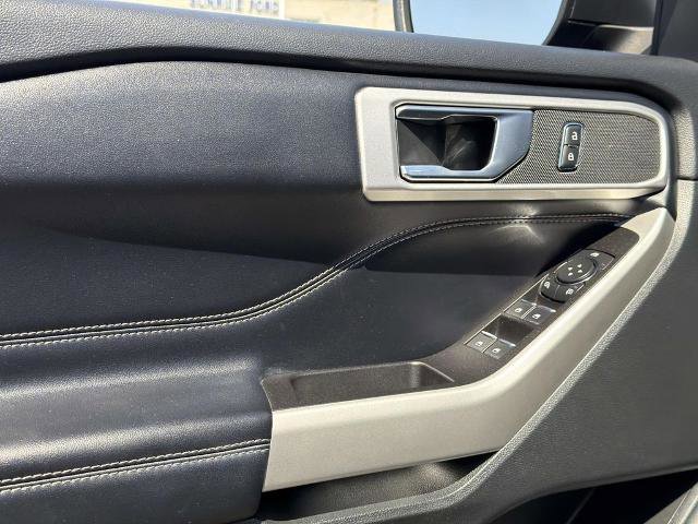 Certified 2021 Ford Explorer XLT RWD image 24
