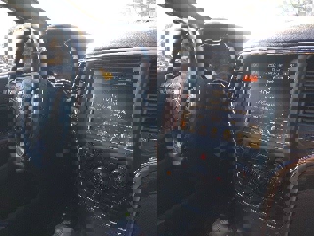 Used 2017 Jeep Grand Cherokee Altitude image 26