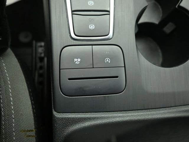 Certified 2022 Ford Escape SE w/ Cold Weather Package image 30