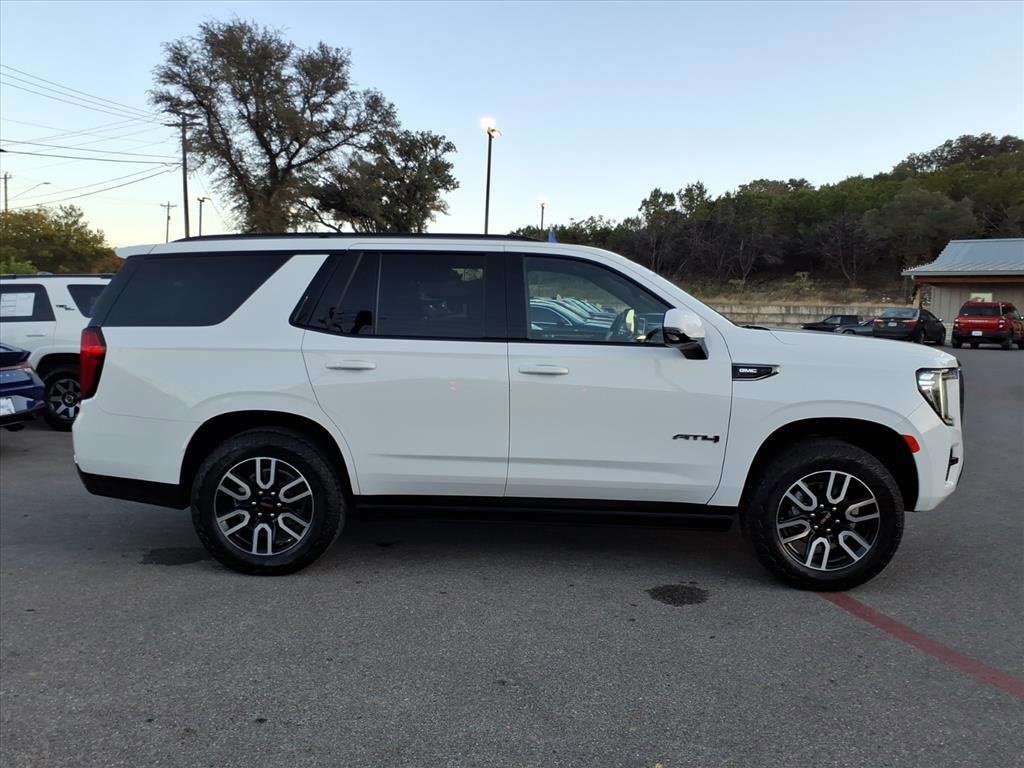 Used 2024 GMC Yukon AT4 w/ AT4 Premium Plus Package image 5