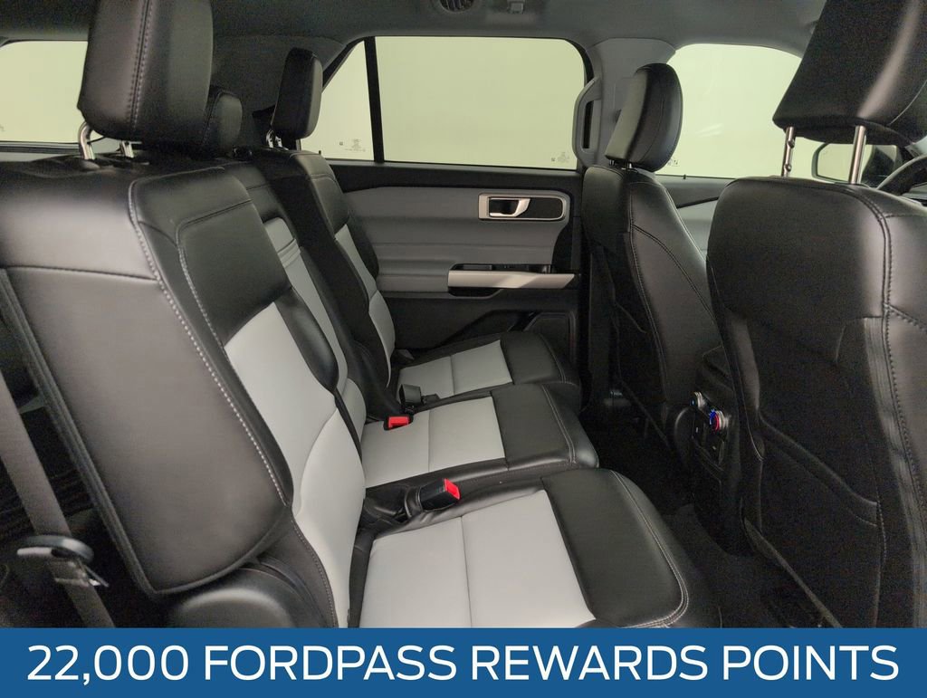 Certified 2022 Ford Explorer XLT w/ Equipment Group 202A image 16