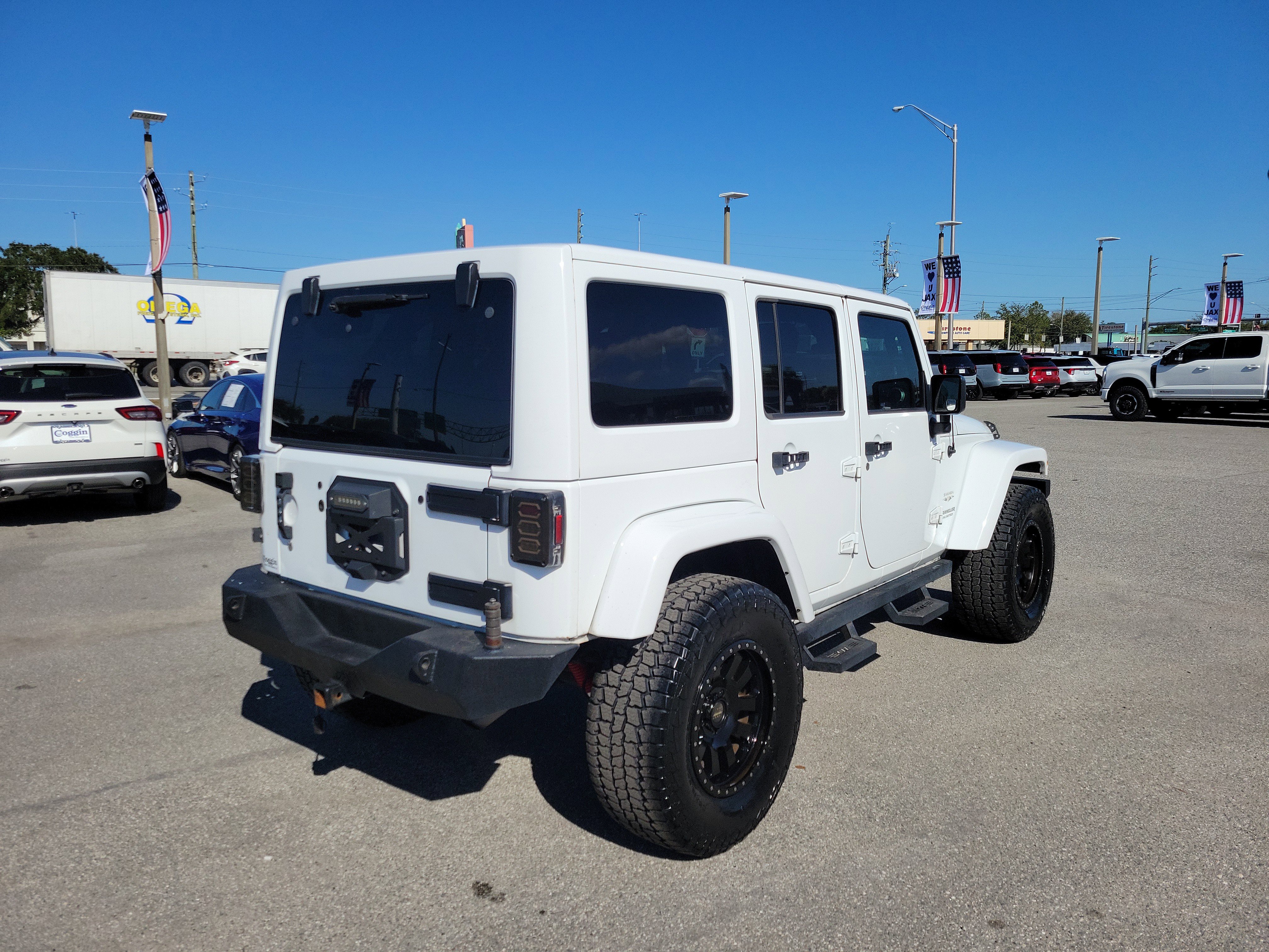 Used 2017 Jeep Wrangler Unlimited Sahara w/ Max Tow Package image 3