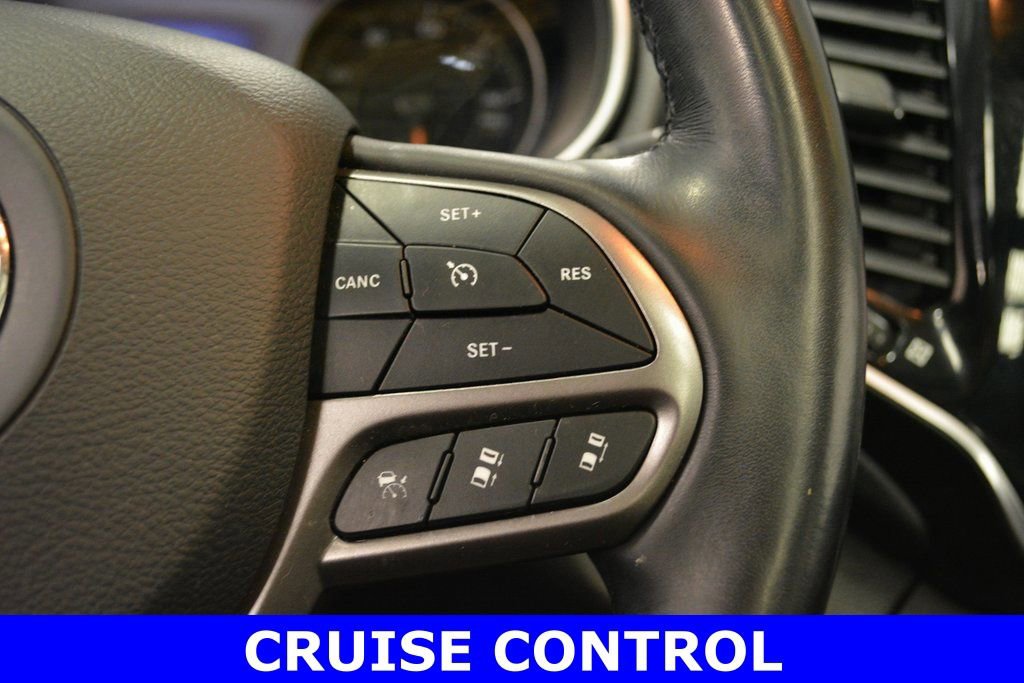 Used 2021 Jeep Cherokee Limited w/ Trailer Tow Group AWD/4WD image 21