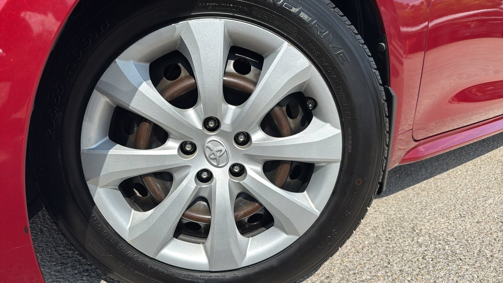 Used 2022 Toyota Corolla LE FWD image 28