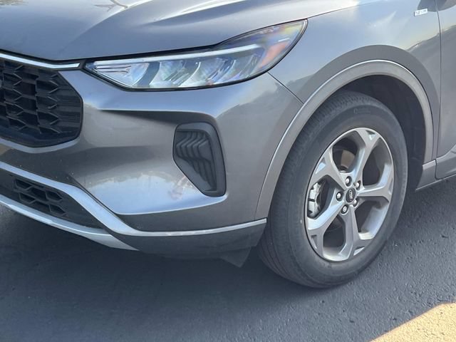 Certified 2023 Ford Escape ST-Line w/ Tech Pack #1 AWD/4WD image 4