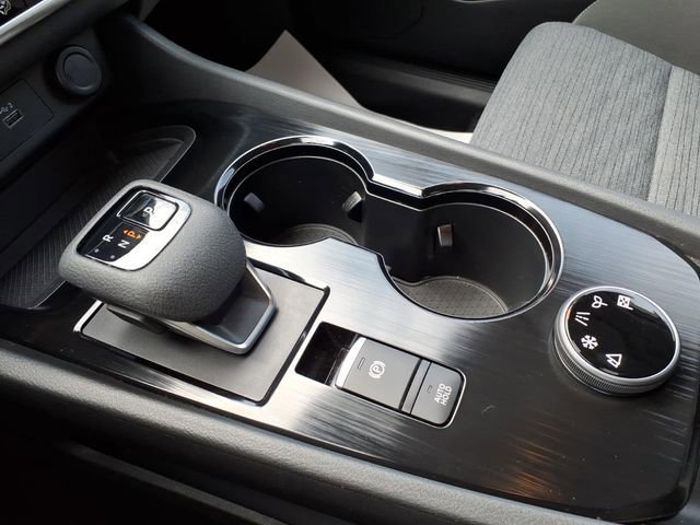 Used 2023 Nissan Rogue SV image 29