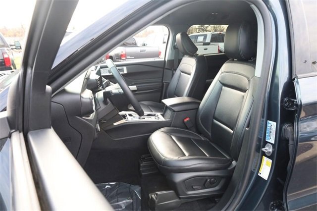 Certified 2023 Ford Explorer XLT w/ Equipment Group 202A image 10