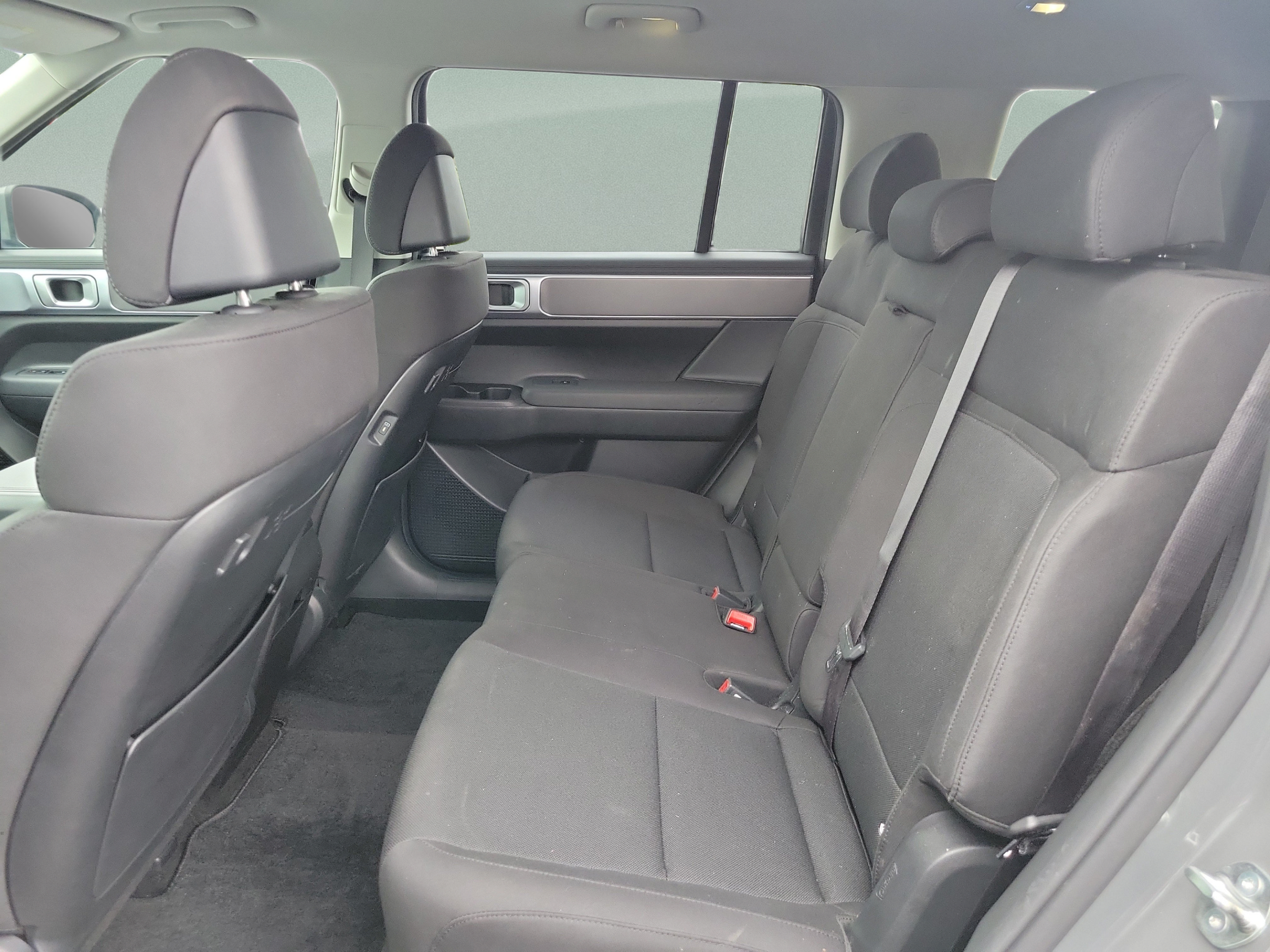 Used 2024 Hyundai Santa Fe SE AWD/4WD image 9