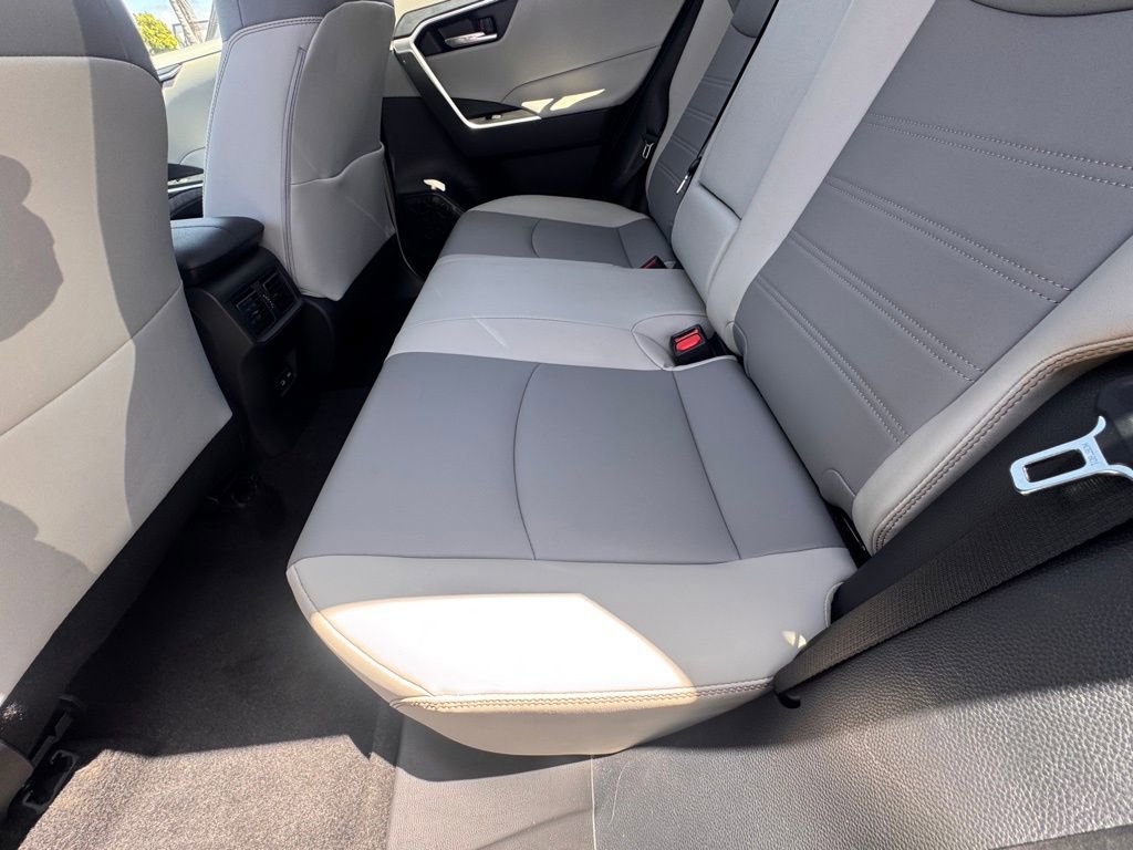 Used 2025 Toyota RAV4 XLE Premium AWD/4WD image 30