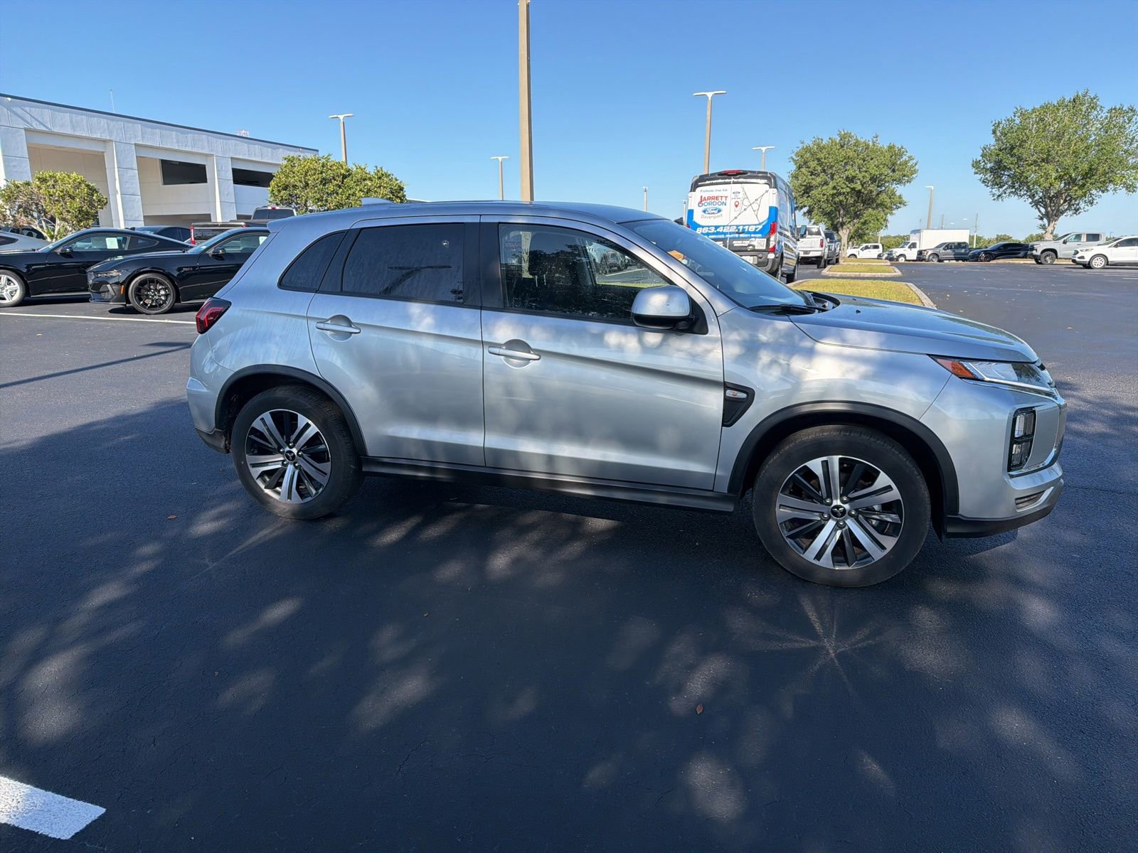 Used 2025 Mitsubishi Outlander Sport ES AWD/4WD image 2
