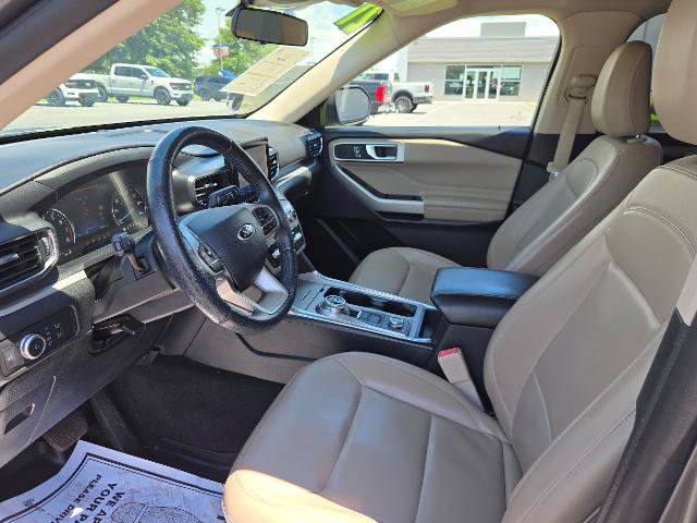Certified 2021 Ford Explorer XLT w/ Equipment Group 202A AWD/4WD image 5