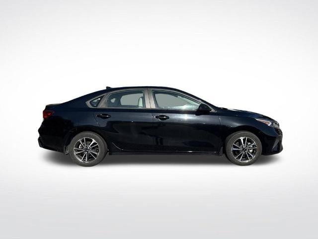 Used 2023 Kia Forte LXS FWD image 4