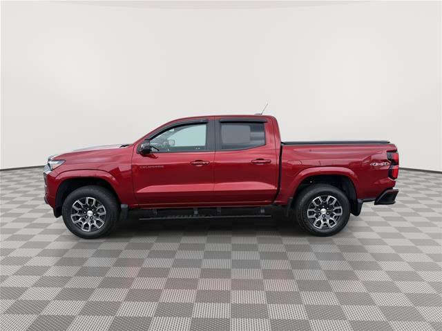 Used 2024 Chevrolet Colorado LT w/ LT Convenience Package III AWD/4WD image 8